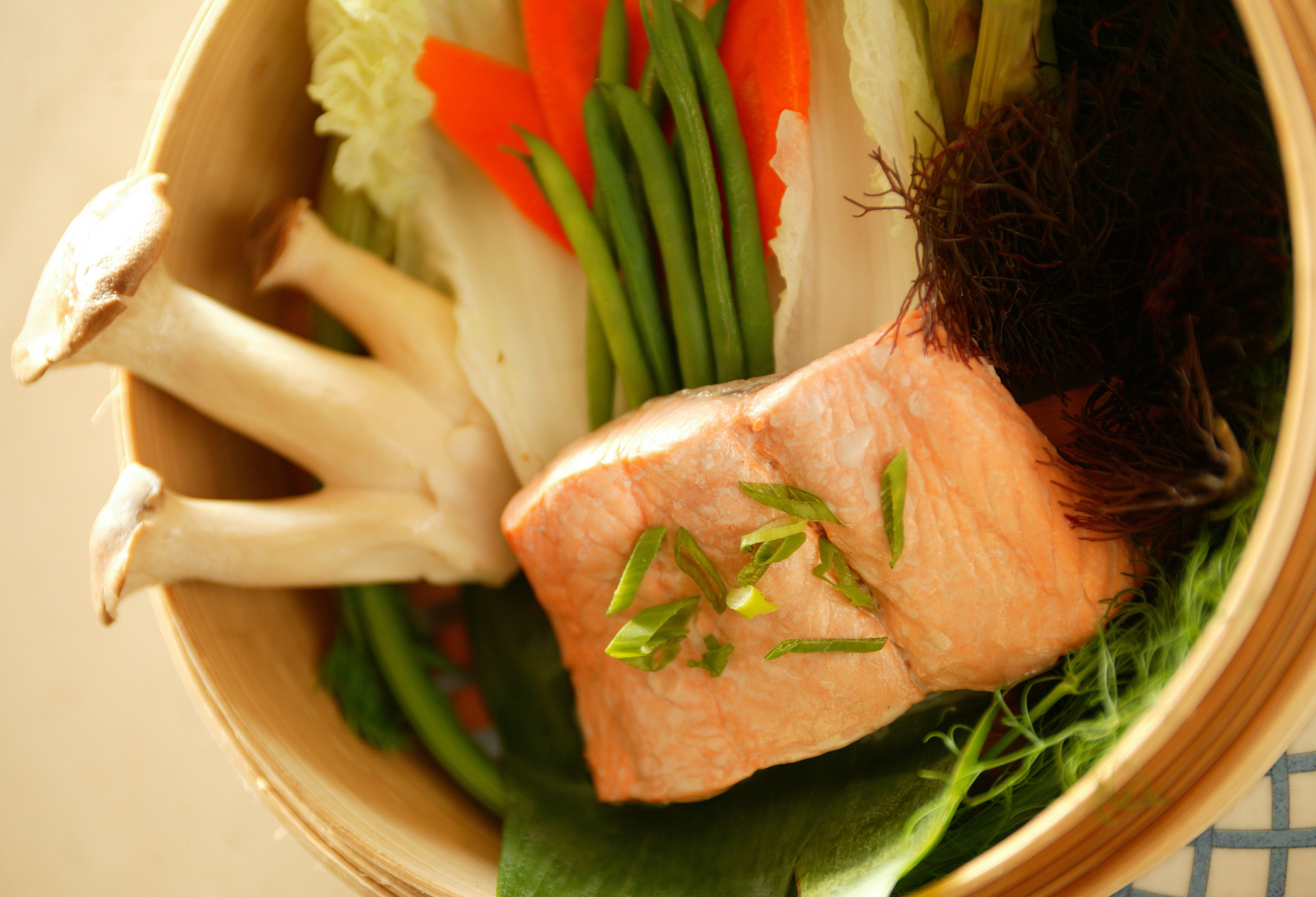 北海道サーモンと蒸し野菜のおろしポン酢